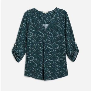 Patty Roll Tab Knit Top